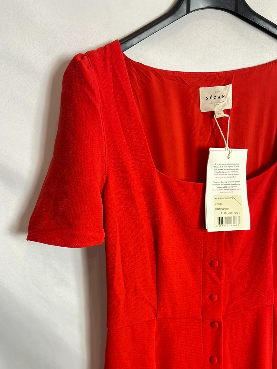 SÉZANE. Vestido midi rojo abotonado. T 36 - Imagen 2