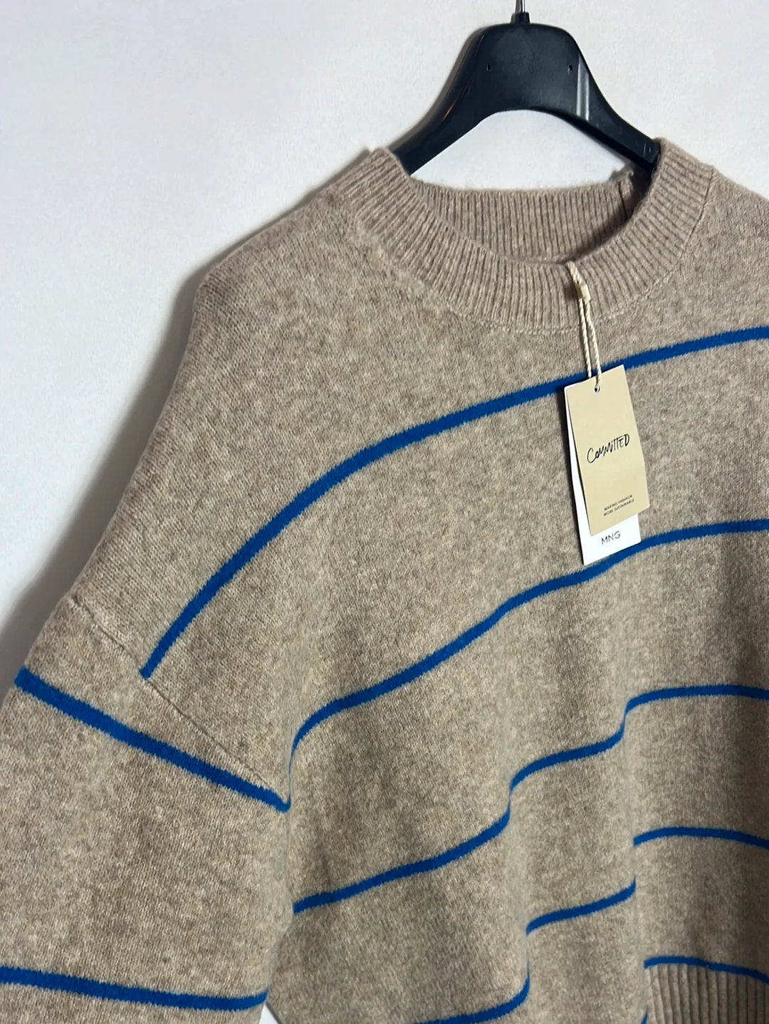 MANGO. Jersey beige rayas azules. T S - Imagen 2