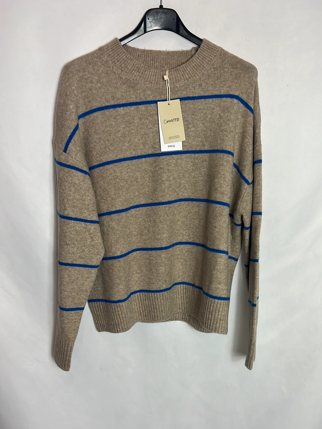 MANGO. Jersey beige rayas azules. T S