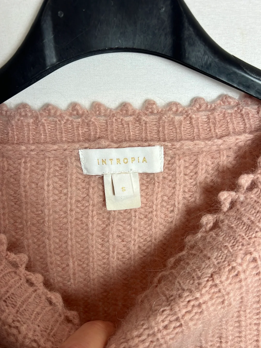 INTROPIA. Jersey rosa lana detalle cuello y puños. T S - Imagen 3