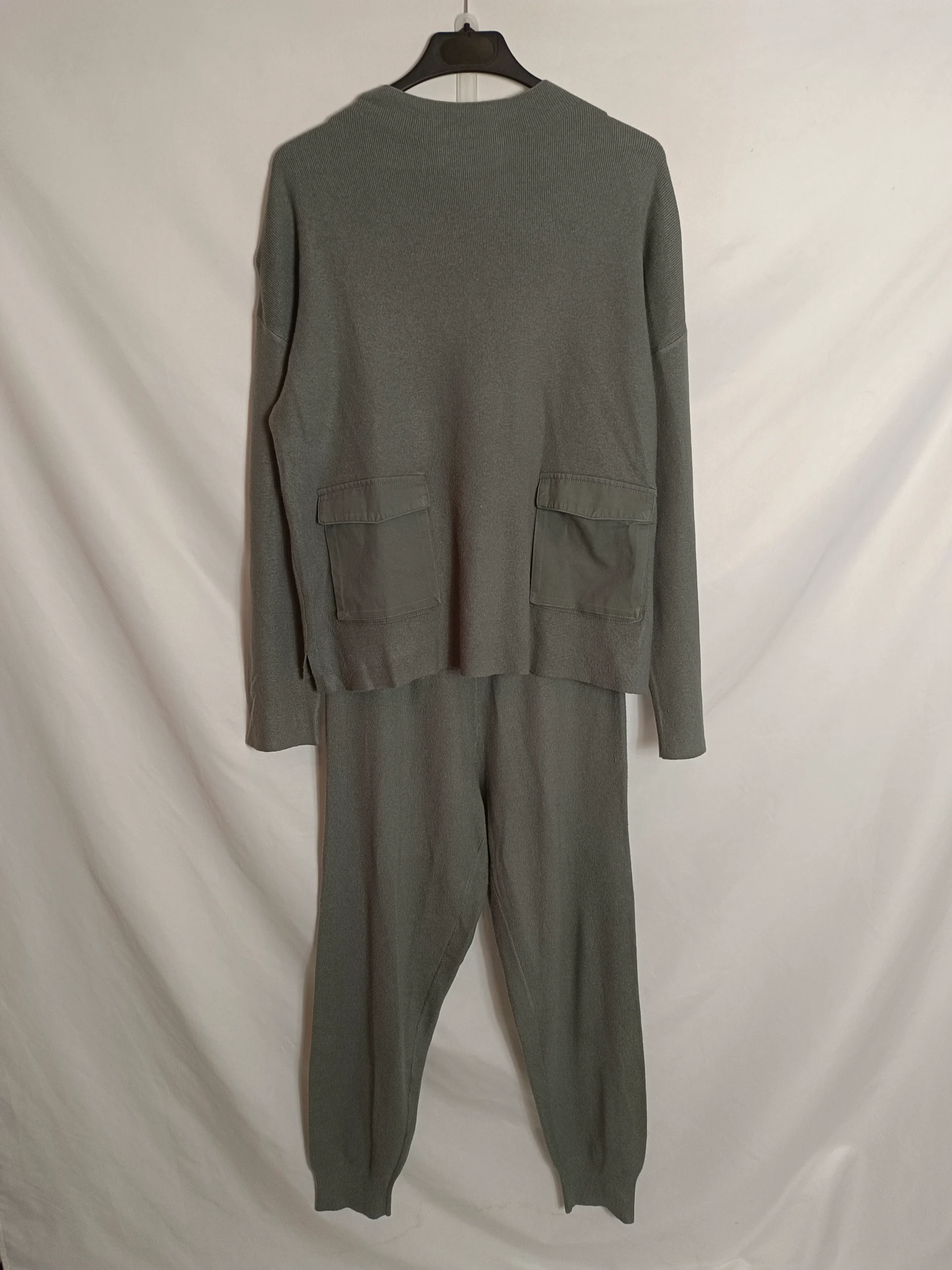 ZARA. Total look punto verdesT.13/14