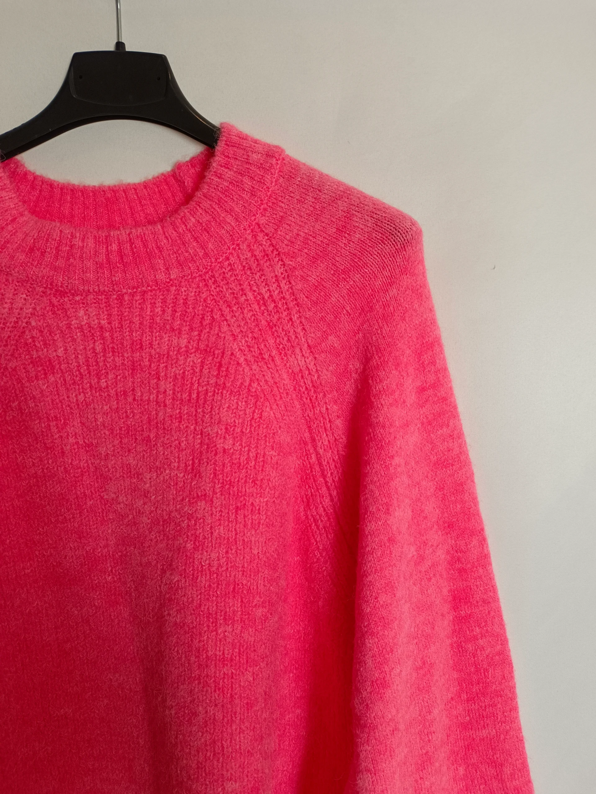 MANGO. Jersey rosa flúor T.xs - Imagen 2